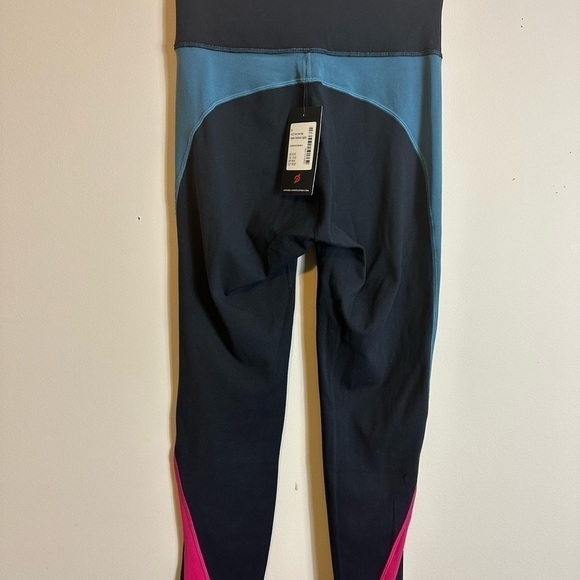 NWT Peloton Here Now high waisted colorblock legging size S - Picture 2 of 3